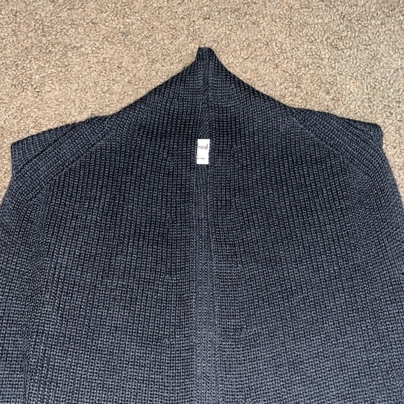 Wilfred Aritzia Dunkirk Merino Wool Long Sweater Vest Duster Ashen Grey Small - Picture 4 of 10